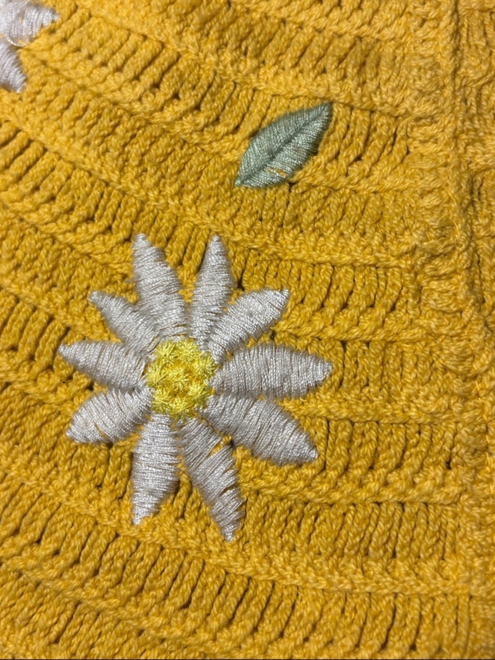 Crochet Embroidered Daisy Crop Tank Top Yellow Festival - Picture 11 of 13